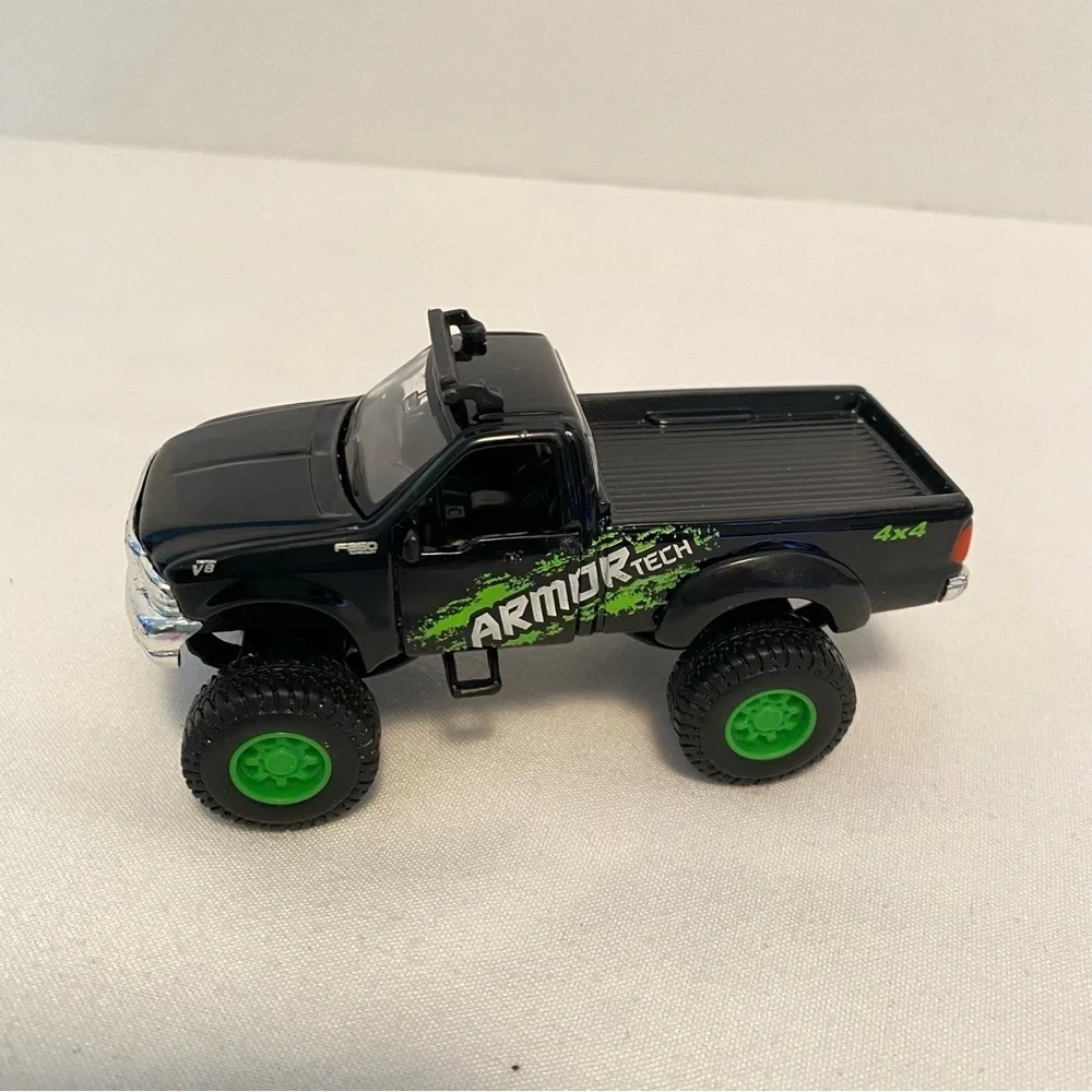 Maisto Volkswagen Van/ Jeep Wrangler/ Chevrolet Colorado/ Ford 4X4 Die-Cast Cars